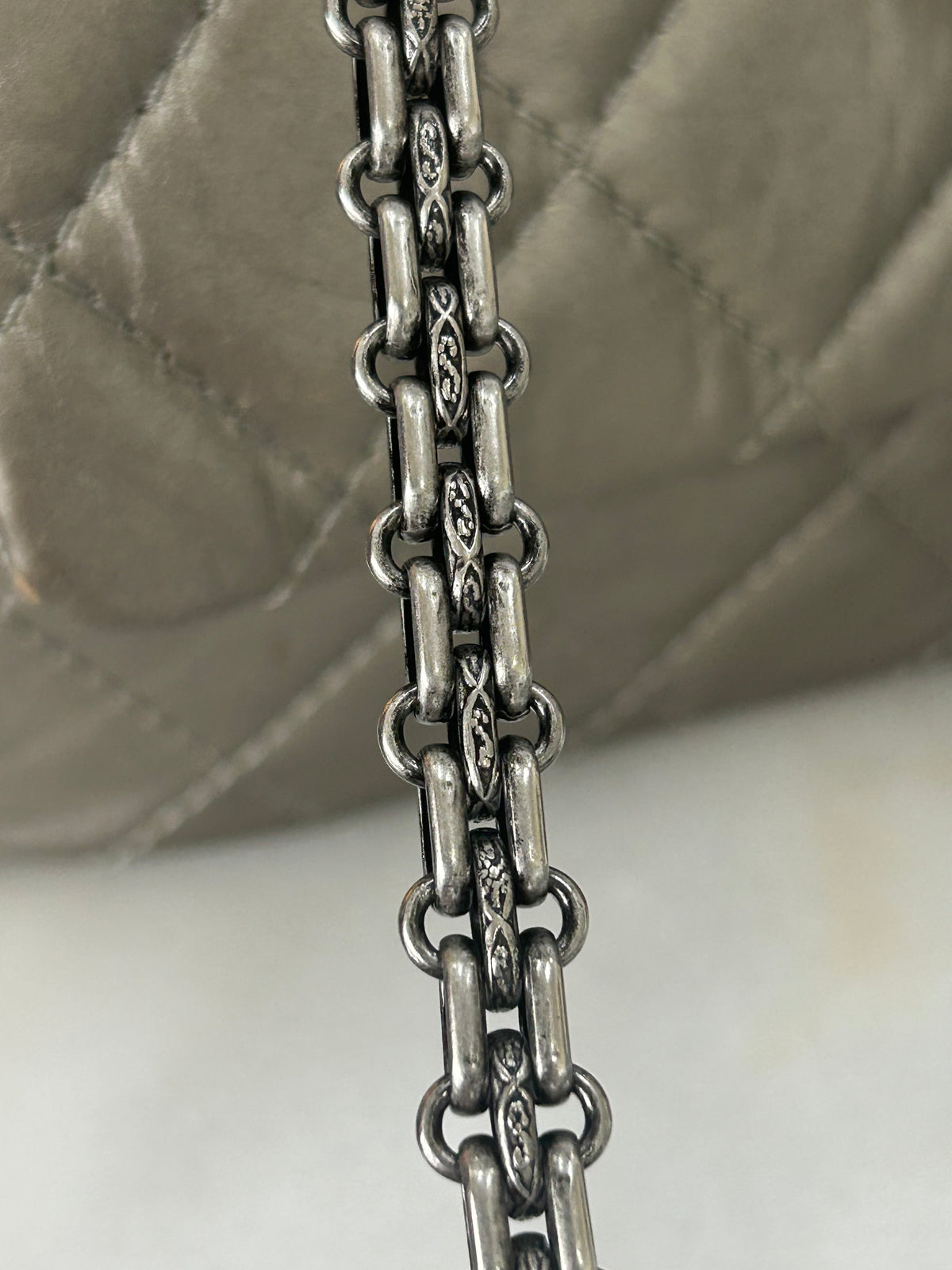 CHANEL - 2.55 Reissue Double Flap Bag