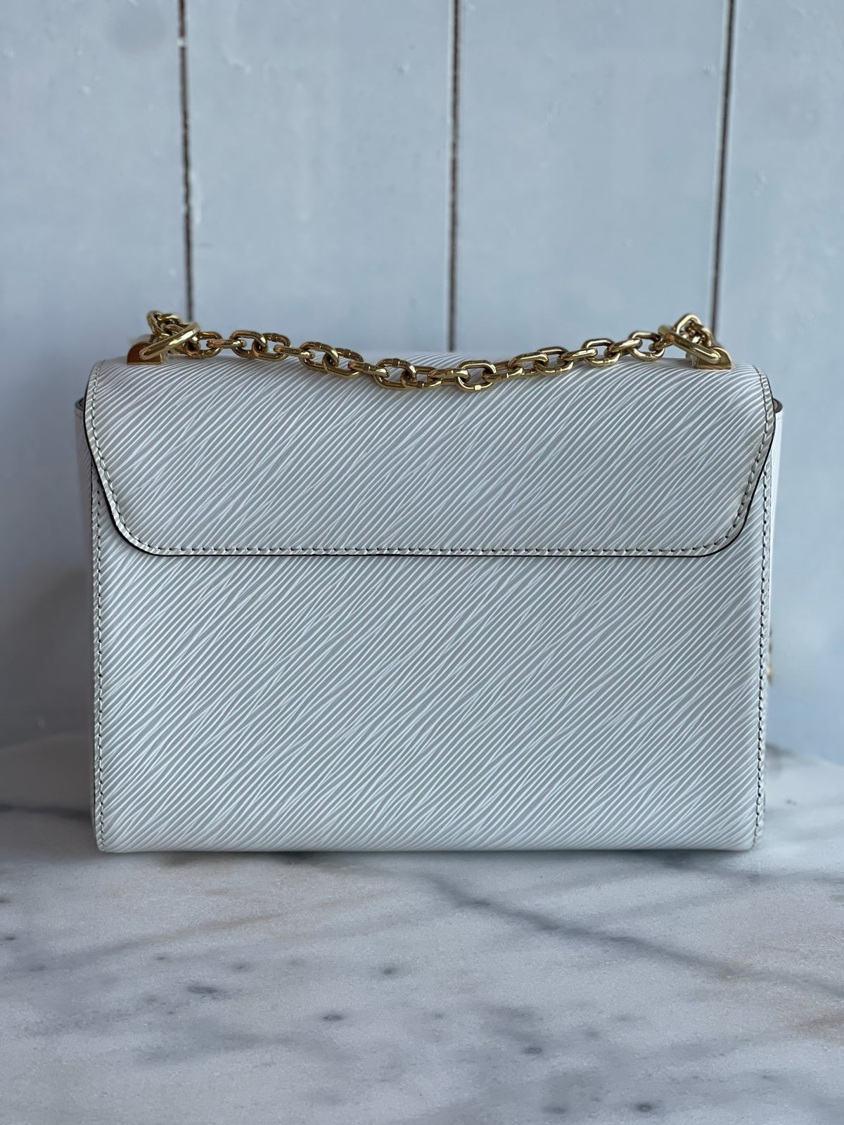 LOUIS VUITTON - Twist MM Chain Bag White / Gold