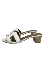 HERMÈS - Oasis Sandal in Blanc Sz 38.5