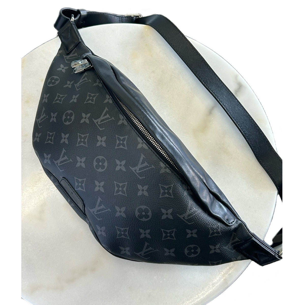 LOUIS VUITTON - Discovery Bumbag PM - Monogram Eclipse