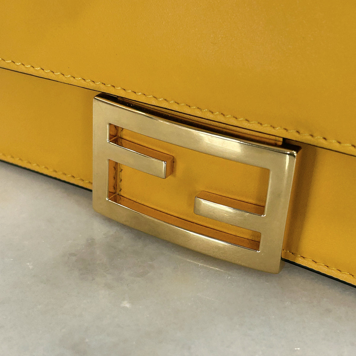 FENDI - Smooth Leather Baguette Mini Bag