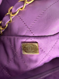 CHANEL 22 Handbag in Purple Leather - Medium