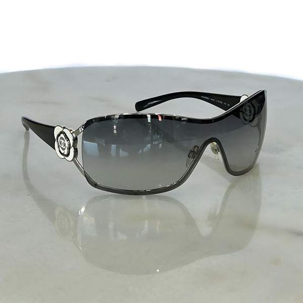 CHANEL - CC Camellia Gradient Shield Sunglasses
