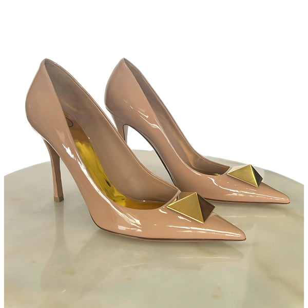 VALENTINO - One Stud Patent Leather Rose Cannelle Pumps 38.5