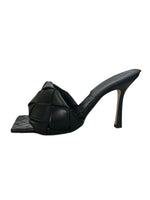BOTTEGA VENETA - Lido Leather Mule in Black Sz 39