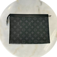 LOUIS VUITTON - Pochette Voyage MM - Monogram Eclipse