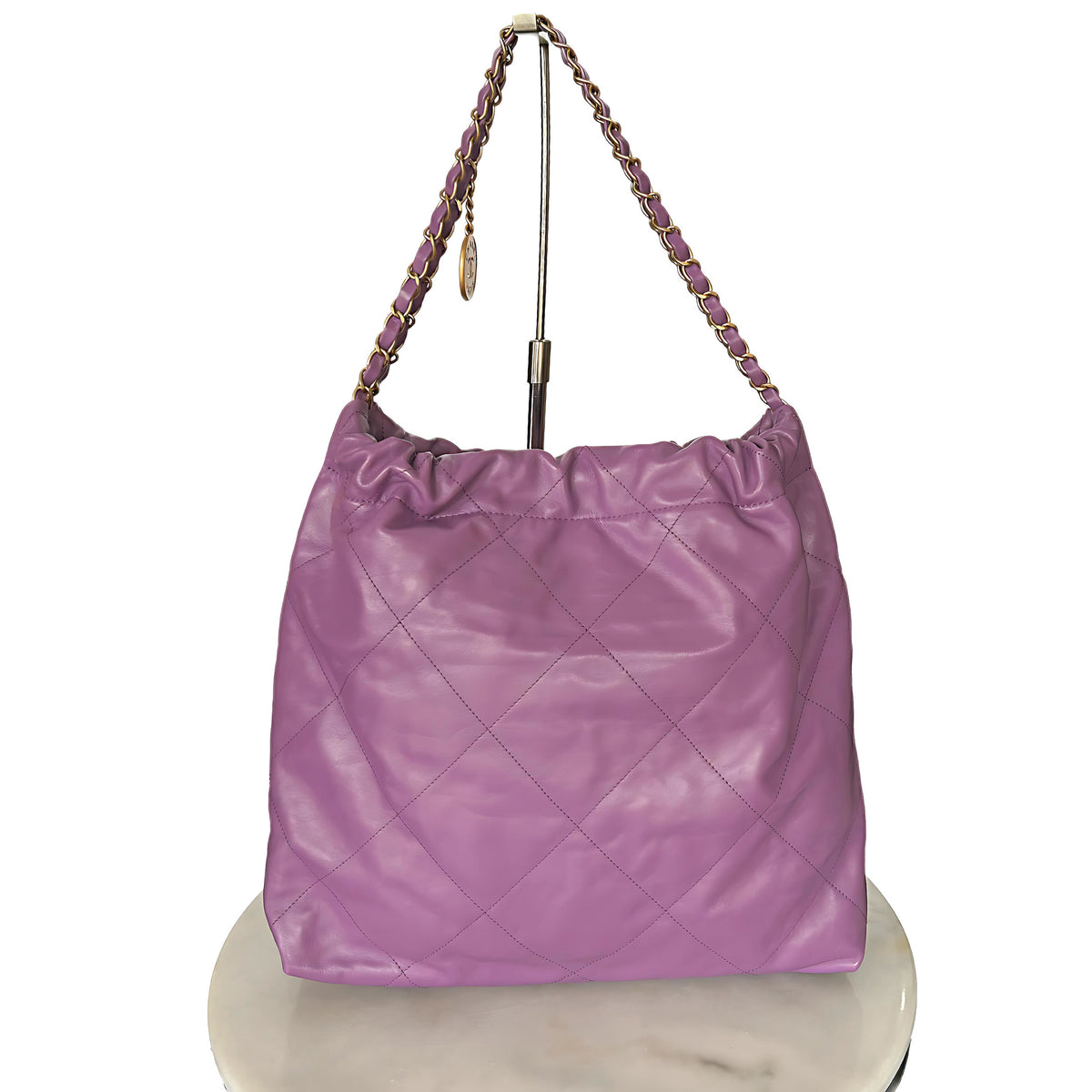 CHANEL 22 Handbag in Purple Leather - Medium