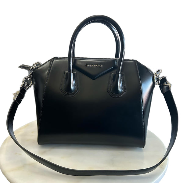 GIVENCHY - Small Antigona Bag in Black Box Leather