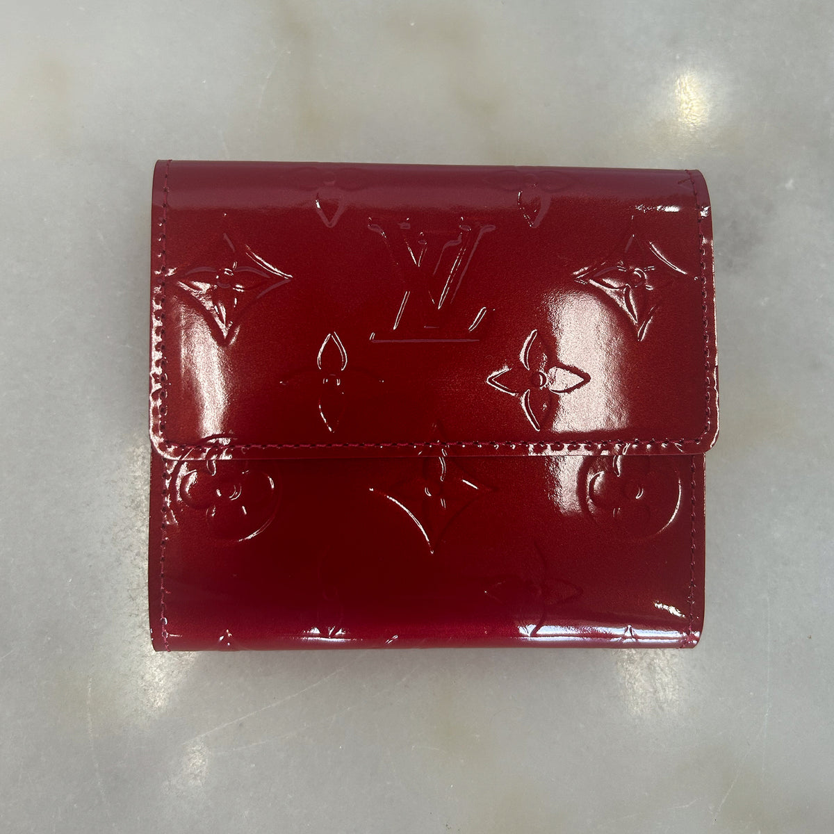 LOUIS VUITTON - Red Vernis Monogram Louise Tri-fold Wallet