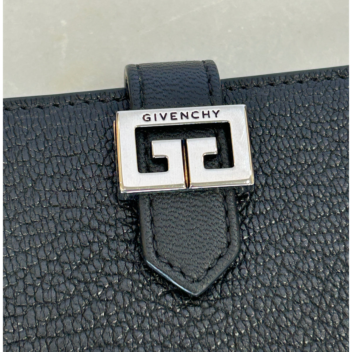 GIVENCHY - Long Bi-fold Black Leather Wallet