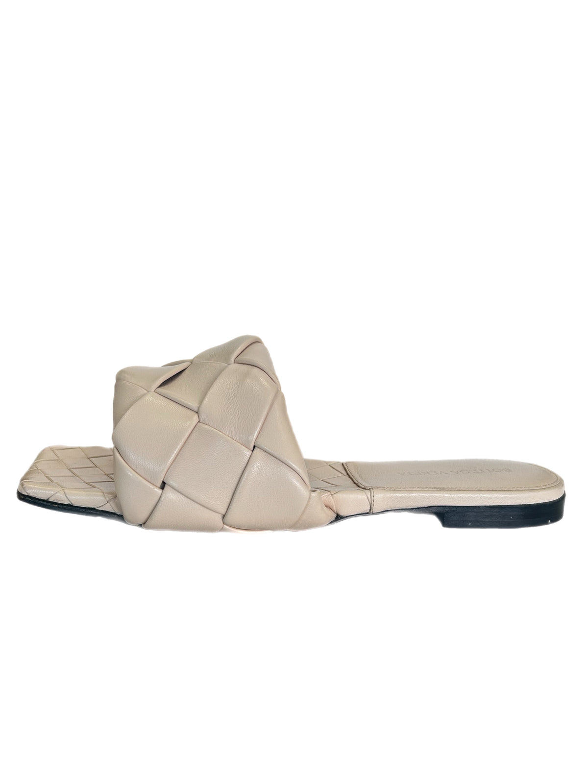 BOTTEGA VENETA - Lido Leather Flat Sandal in Nude Sz 38.5