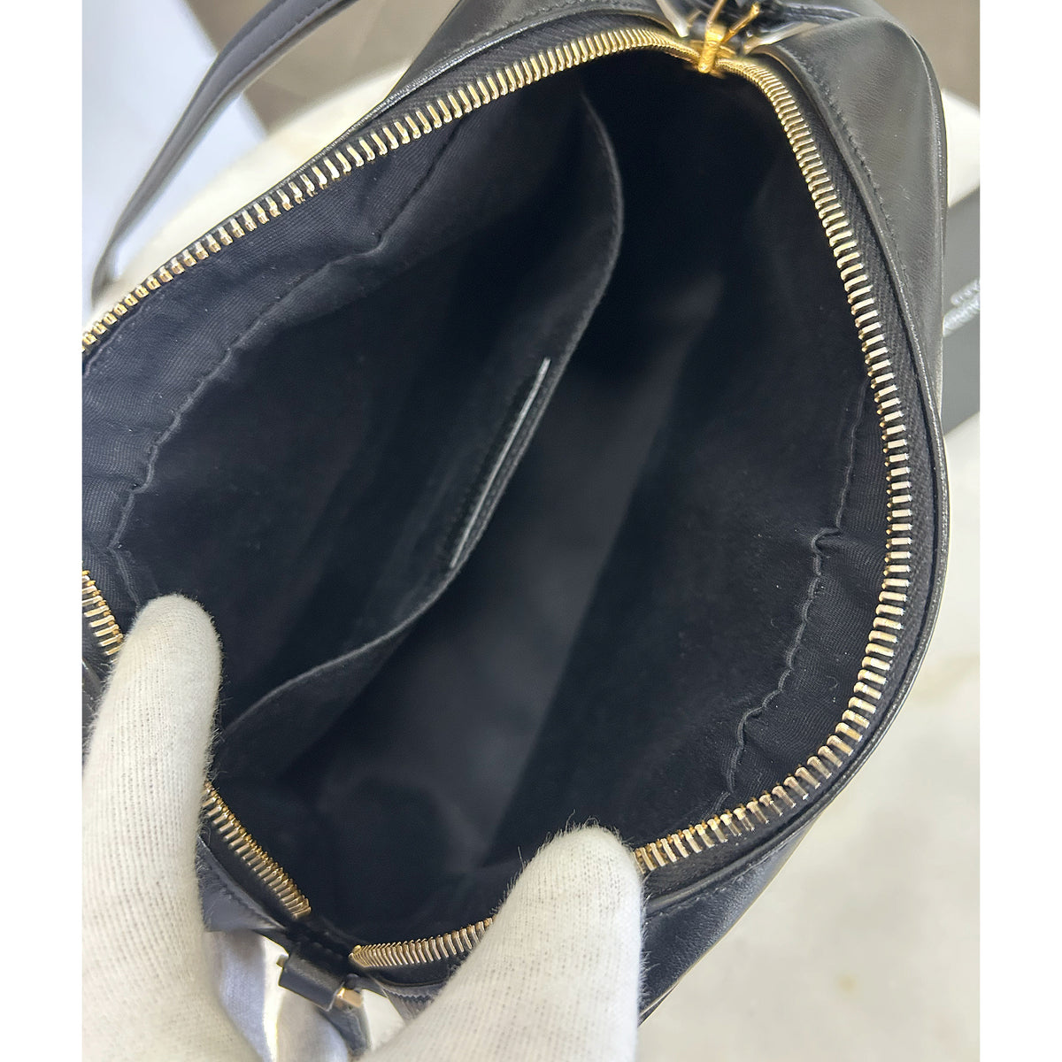 SAINT LAURENT - Lou Black Soft Quilted Leather Camera Bag