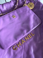 CHANEL 22 Handbag in Purple Leather - Medium