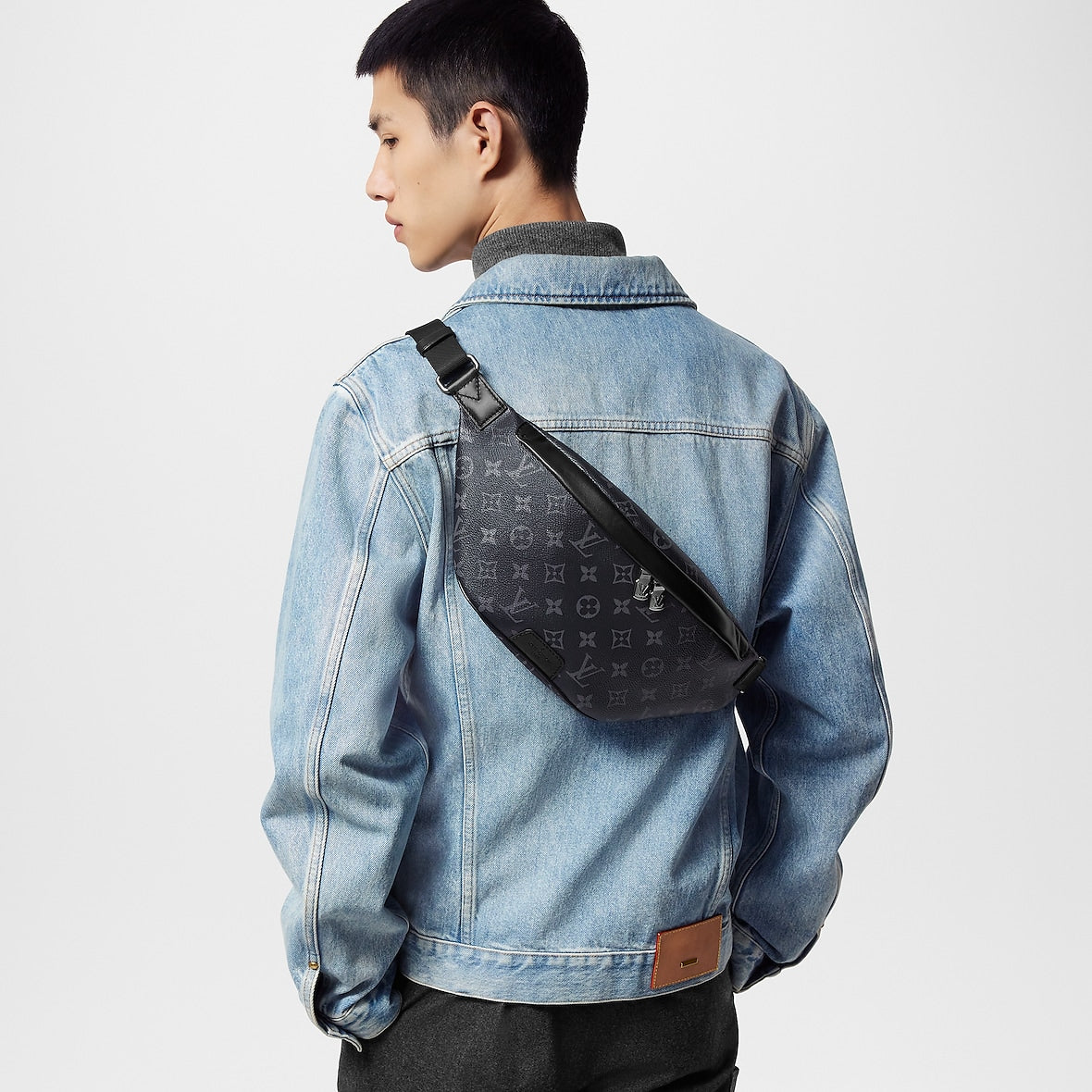 LOUIS VUITTON - Discovery Bumbag PM - Monogram Eclipse