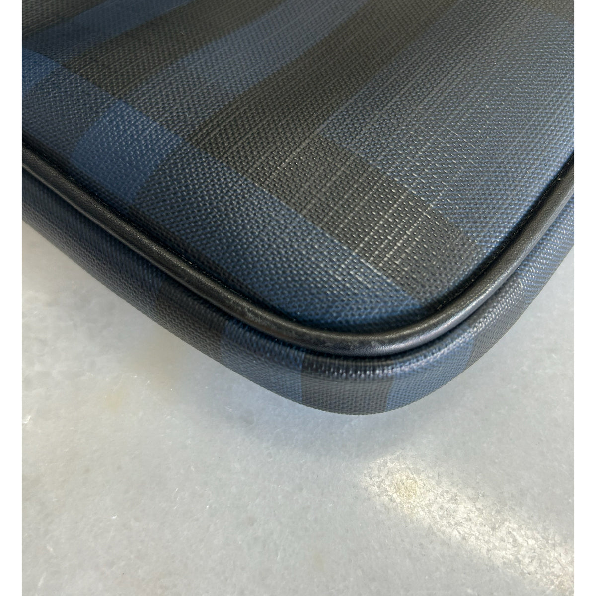 BURBERRY - Slim London Check Crossbody Bag