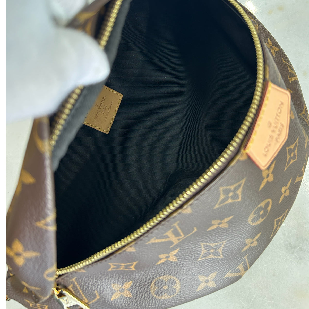 LOUIS VUITTON - Monogram MM Bumbag