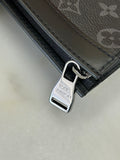 LOUIS VUITTON - Pochette Voyage MM - Monogram Eclipse