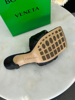BOTTEGA VENETA - Lido Leather Mule in Black Sz 39