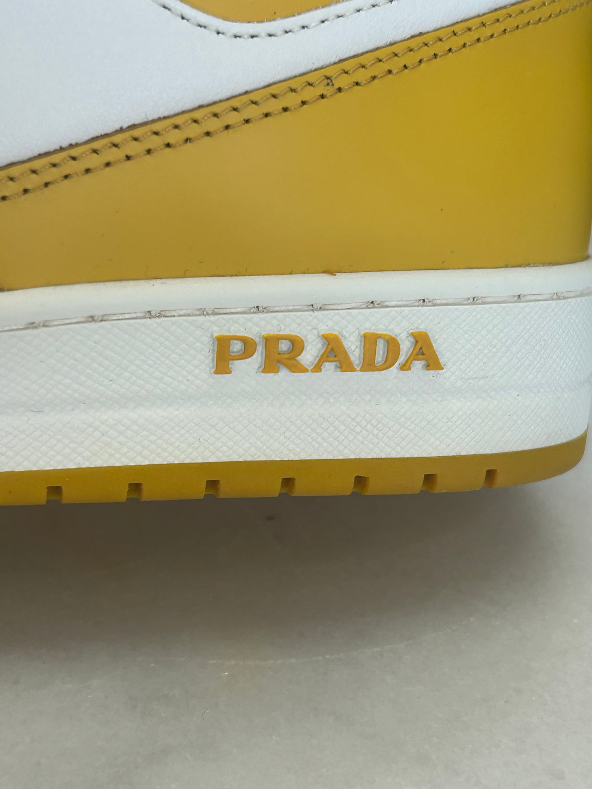 PRADA - Downtown Low-top Leather Sneakers Mens’ Sz 7.5/Suit AUS 7.5-8