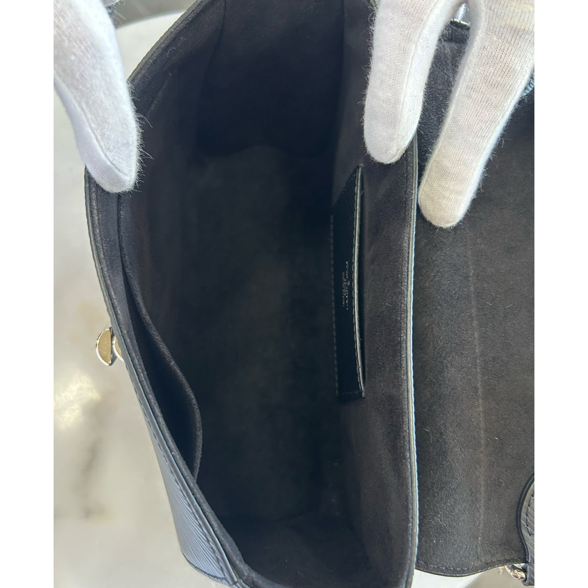LOUIS VUITTON - Twist MM Chain Bag - Black & Silver