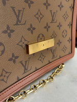 LOUIS VUITTON - Dauphine  MM Bag Reverse Monogram