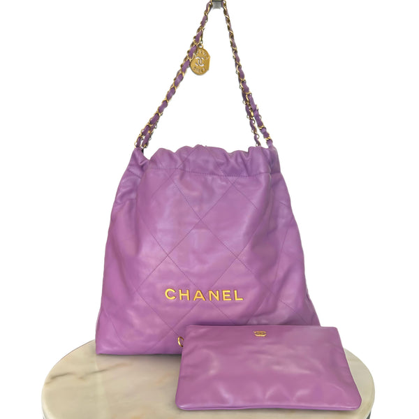 CHANEL 22 Handbag in Purple Leather - Medium